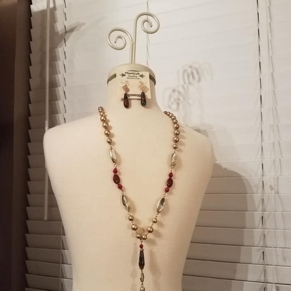 MBellish Burgandy and Gold Set - Picture 1 of 3